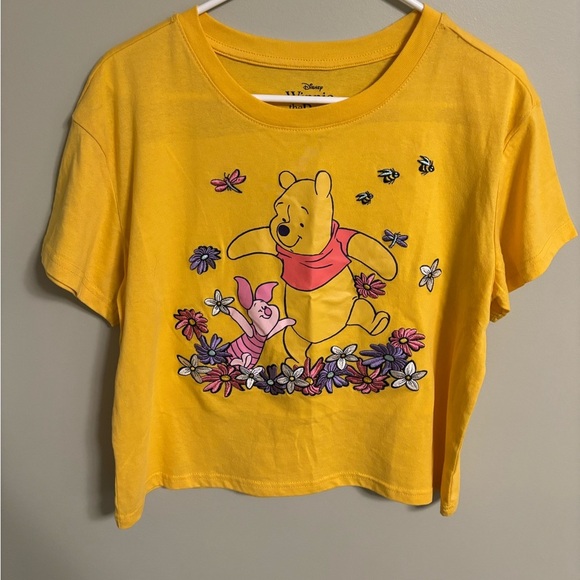Winnie the Pooh & Piglet Size XL Yellow Embroidered Graphic Disney Crop Tee New - Picture 1 of 7